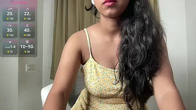 Snapshot of Gorgeous_Sarahh chatting on May 2026 09:35:02 PM Gorgeous Sarahh online show from May 2026 09:35:02 PM