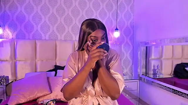 Snapshot of SUSAN-BLUE chatting on May 2026 06:36:02 PM SUSAN-BLUE online show from May 2026 06:36:02 PM