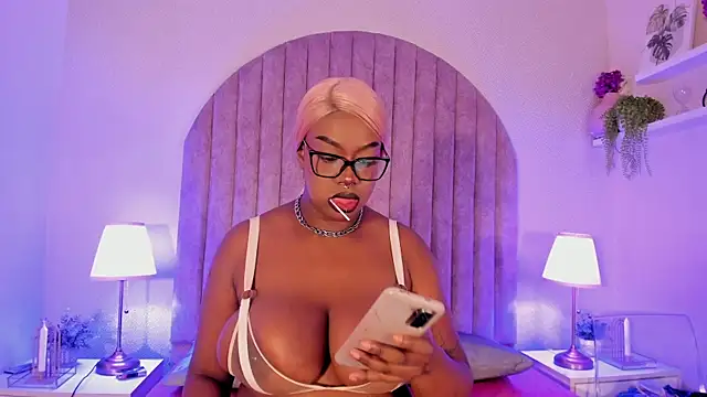 SUSAN-BLUE online show from July 2026 11:30:01 PM