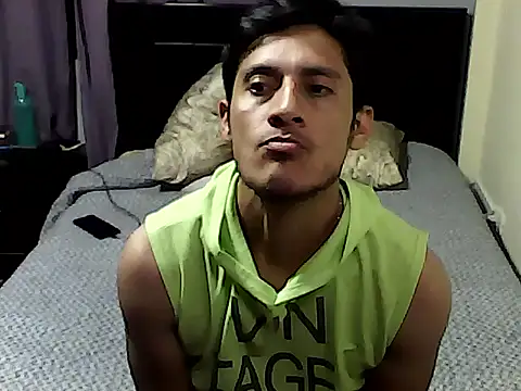 Snapshot of Paul_Velvet chatting on April 2026 02:27:02 AM Paul Velvet online show from April 2026 02:27:02 AM