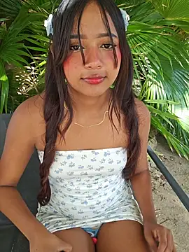 Snapshot of Pretty_karol chatting on May 2026 12:32:02 PM Pretty karol online show from May 2026 12:32:02 PM