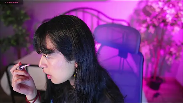Saphyralux online show from July 2026 08:24:02 PM