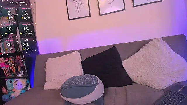 Snapshot of dream_danna1 chatting on April 2026 01:41:01 PM dream danna1 online show from April 2026 01:41:01 PM