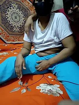 Snapshot of Pujacouple_955 chatting on April 2026 02:38:02 AM Pujacouple 955 online show from April 2026 02:38:02 AM