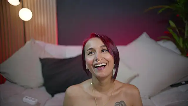 Snapshot of charlottehershel02 chatting on July 2026 02:40:01 AM charlottehershel02 online show from July 2026 02:40:01 AM