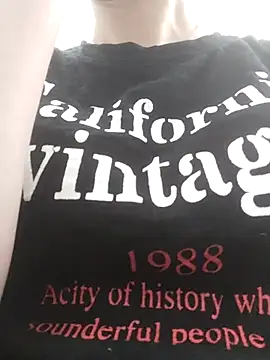 Snapshot of Saryloveparadise chatting on April 2026 01:22:01 AM Saryloveparadise online show from April 2026 01:22:01 AM