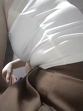 Snapshot of Saryloveparadise chatting on April 2026 12:01:01 PM Saryloveparadise online show from April 2026 12:01:01 PM