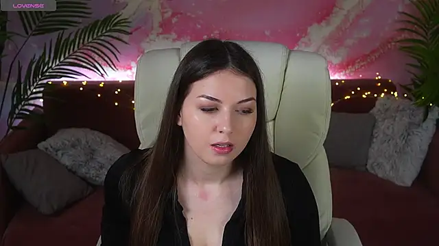 LindsyRawr online show from April 2026 08:53:01 PM