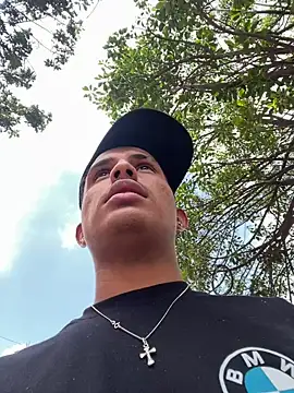 Snapshot of ianruiz02 chatting on April 2026 03:20:01 PM ianruiz02 online show from April 2026 03:20:01 PM