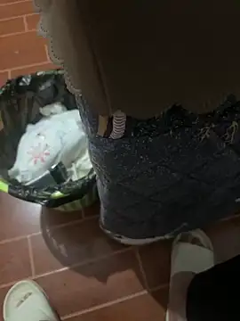 Snapshot of yingzi003 chatting on April 2026 02:04:02 PM yingzi003 online show from April 2026 02:04:02 PM