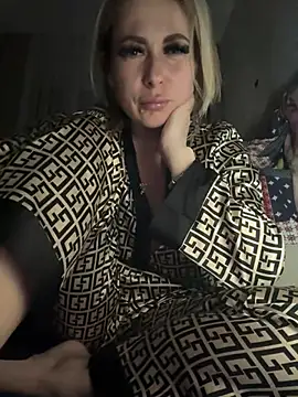 Snapshot of peach_widow chatting on April 2026 07:51:02 PM peach widow online show from April 2026 07:51:02 PM