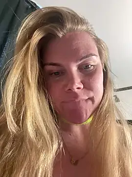 SexyBlondJoanna-Exclusief online show from April 2026 05:10:01 PM