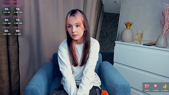 EnolaNewand online show from April 2026 04:41:02 PM