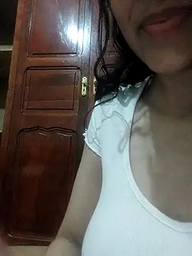 Snapshot of FatinSexy chatting on April 2026 09:57:02 PM FatinSexy online show from April 2026 09:57:02 PM