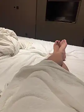 Snapshot of tanhualang001 chatting on April 2026 09:42:02 PM tanhualang001 online show from April 2026 09:42:02 PM