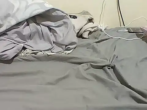 BOOBQUEEN25 online show from April 2026 07:11:02 PM