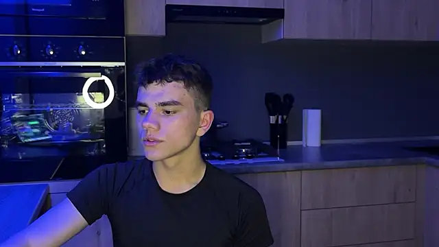 MaxWoolf online show from May 2026 05:55:02 PM
