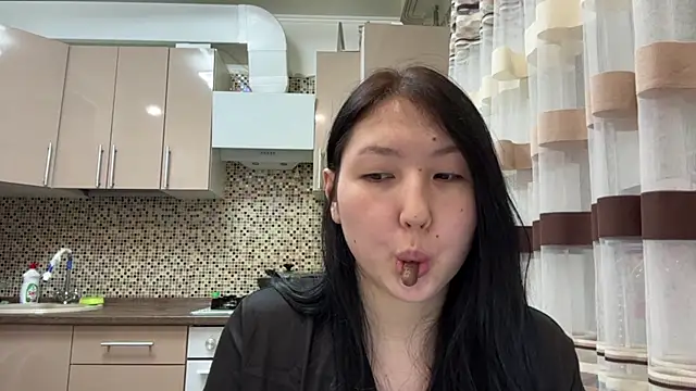 Ameliya kim online show from April 2026 09:04:01 PM