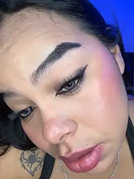 lunaa love online show from April 2026 12:55:01 AM