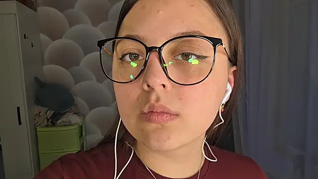 Snapshot of AnnaSpirit chatting on April 2026 04:18:01 PM AnnaSpirit online show from April 2026 04:18:01 PM