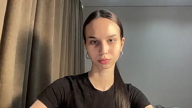 Snapshot of sparkmuse chatting on April 2026 08:51:01 PM sparkmuse online show from April 2026 08:51:01 PM