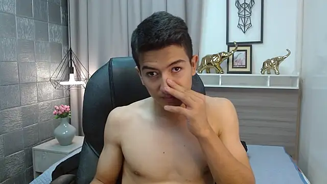 CaballeroNocturno  online show from April 2026 02:22:02 AM