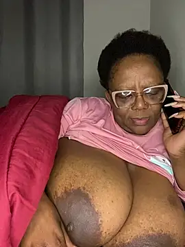 Snapshot of BoobsQueeen chatting on July 2026 03:14:02 PM BoobsQueeen online show from July 2026 03:14:02 PM