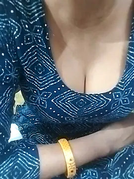 Snapshot of Pinky-hot11 chatting on April 2026 03:14:01 PM Pinky-hot11 online show from April 2026 03:14:01 PM