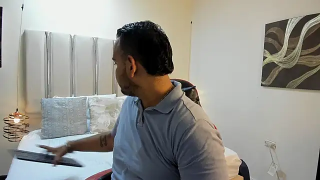 Jay Dusk online show from April 2026 03:42:01 AM