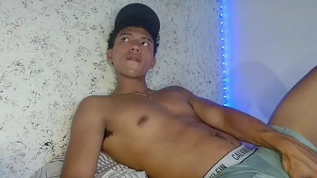 tonydesire  online show from April 2026 08:13:02 PM