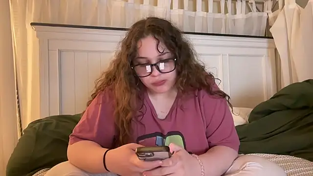 Snapshot of Seraphinawild chatting on April 2026 06:16:02 AM Seraphinawild online show from April 2026 06:16:02 AM