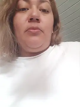 Snapshot of Amalianoir chatting on April 2026 02:26:01 PM Amalianoir online show from April 2026 02:26:01 PM