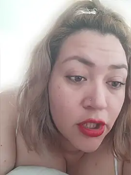 Snapshot of Amalianoir chatting on April 2026 02:33:02 PM Amalianoir online show from April 2026 02:33:02 PM