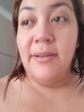 Snapshot of Amalianoir chatting on April 2026 04:08:01 PM Amalianoir online show from April 2026 04:08:01 PM