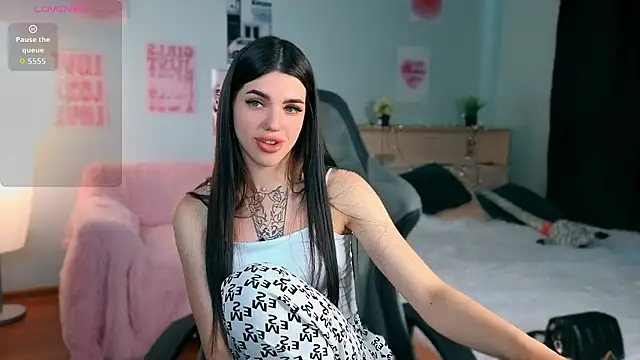 Snapshot of molly_rettyy chatting on June 2026 05:01:01 AM molly rettyy online show from June 2026 05:01:01 AM