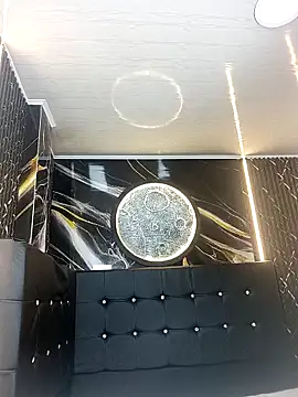 Lola Starr online show from April 2026 05:08:02 AM