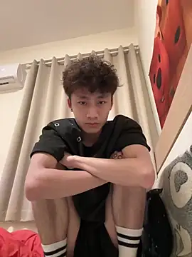 Snapshot of sexyboy-3525 chatting on April 2026 11:16:01 PM sexyboy-3525 online show from April 2026 11:16:01 PM