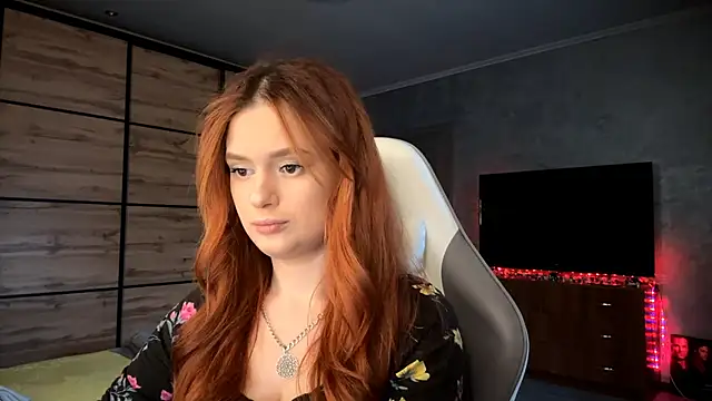 FoxyEmma online show from April 2026 03:12:01 PM