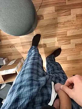 MassiveMask online show from April 2026 08:15:01 AM