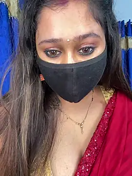 Snapshot of Sweet-Ellina chatting on April 2026 05:40:01 AM Sweet-Ellina online show from April 2026 05:40:01 AM