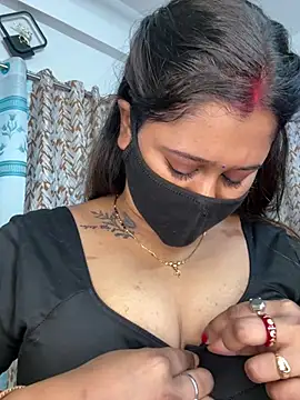 Snapshot of Sweet-Ellina chatting on April 2026 05:23:01 AM Sweet-Ellina online show from April 2026 05:23:01 AM