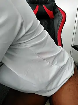 Dutches101 online show from April 2026 07:58:02 AM