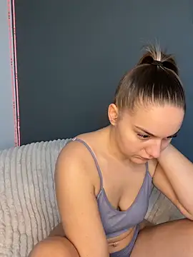 Snapshot of DominaDora17 chatting on April 2026 03:17:01 PM DominaDora17 online show from April 2026 03:17:01 PM