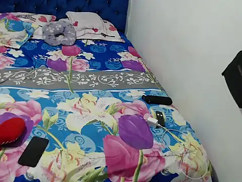 kiaraluna  online show from May 2026 12:16:02 AM