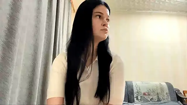 Snapshot of BellaLuxury chatting on April 2026 03:28:02 PM BellaLuxury online show from April 2026 03:28:02 PM