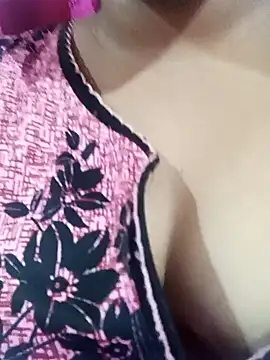 itz-liliroy online show from April 2026 04:01:01 PM