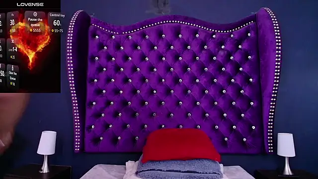 Snapshot of MistressNyx_ chatting on April 2026 01:05:02 PM MistressNyx online show from April 2026 01:05:02 PM