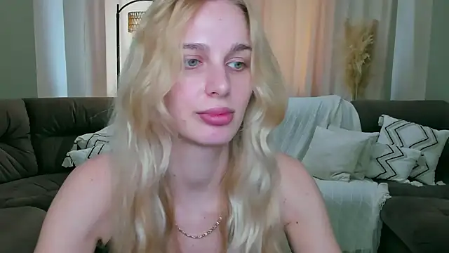 blonde  flirt online show from April 2026 06:02:02 AM