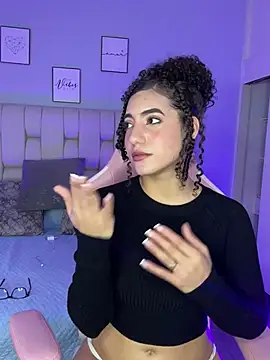 Snapshot of Odett_Khastoff chatting on April 2026 07:45:01 AM Odett Khastoff online show from April 2026 07:45:01 AM