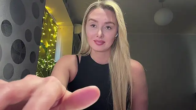 Snapshot of Annycute666 chatting on April 2026 03:20:02 PM Annycute666 online show from April 2026 03:20:02 PM